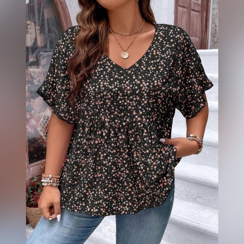 💥Como Black Women Crew-Neck Front Twist Black Top 3X